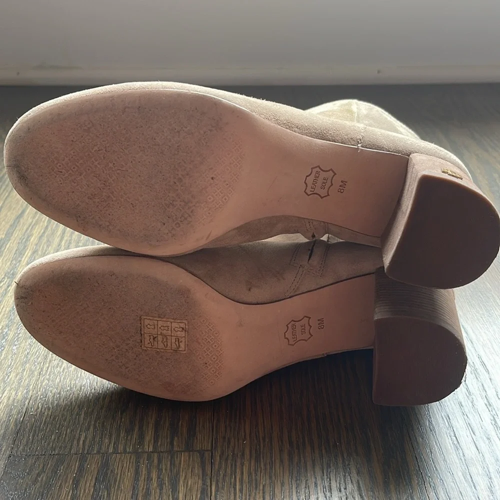 Women’s Tory Burch Sand Suede Ankle Boots Size 8M